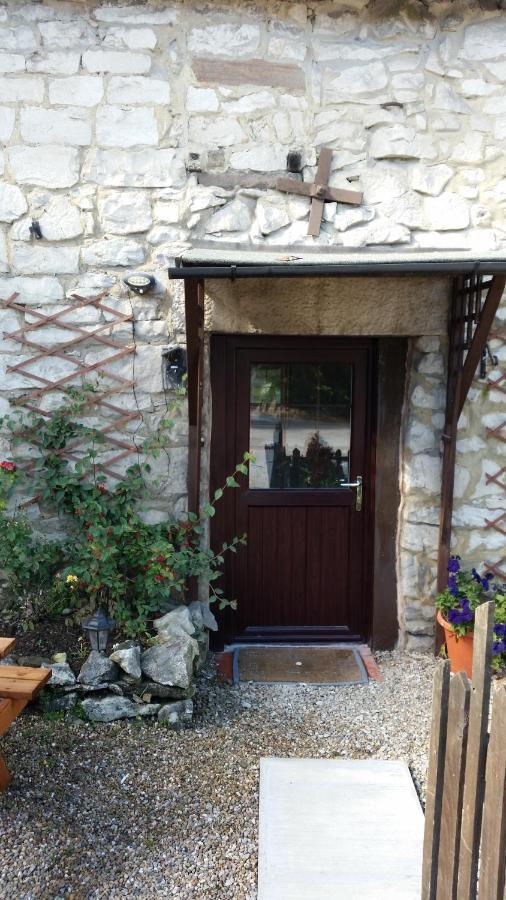 Hollybush Inn Elton  외부 사진